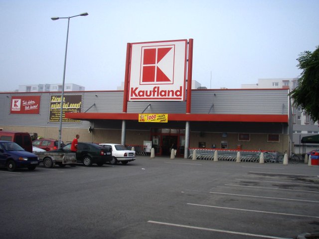 Shopping centre KAUFLAND Púchov